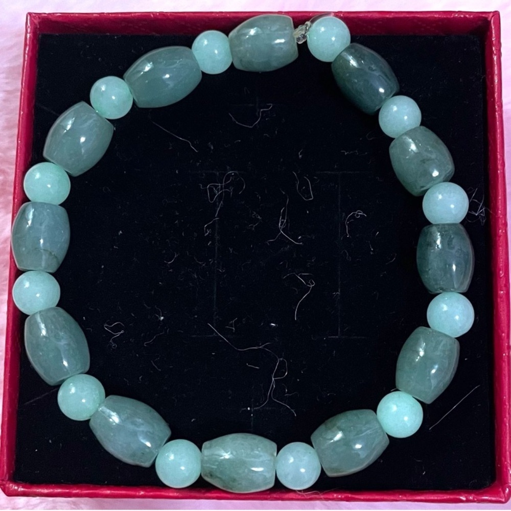 Certified Grade A Elegant Green Jade Bracelet